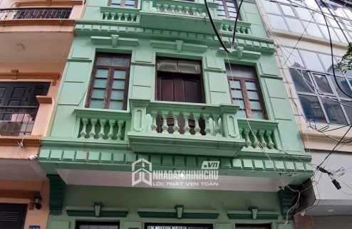 Cho thuê nhà nguyên căn 50m2 x 4 tầng Phố Lạc Trung