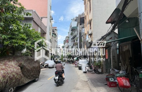 CHO THUÊ NHÀ LÔ GÓC KD PHỐ NGUYỄN VĂN LỘC, DT 150M2, 1 TẦNG, MT 17M, GIÁ 40 TRIỆU (CÓ TL)