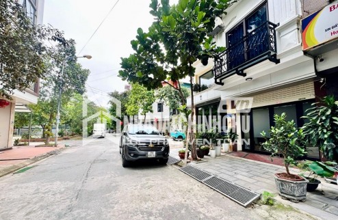 Cần cho thuê gấp Shophouse sát góc khu vực sầm uất nhất Tây HN, cực hiếm nhà trống, LH 0973753915