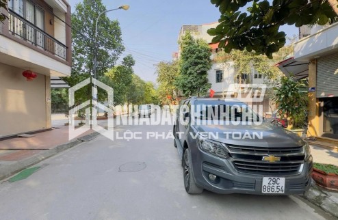 Cần cho thuê gấp nhà sát góc khu vực sầm uất nhất Tây HN, cực hiếm nhà trống, LH 0973753915