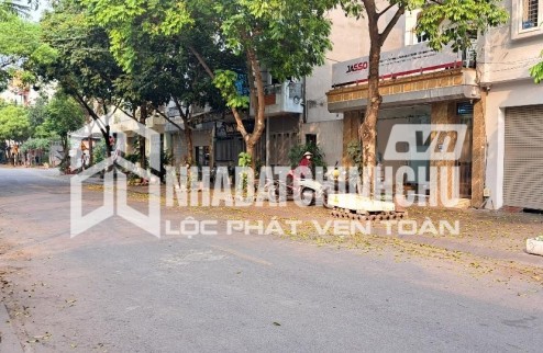BÁN NHÀ HOA LÂM 48M2,  5 TẦNG,Ở NGAY, GẦN BIG C LONG BIÊN, ĐỂ LẠI NỘI THẤT, KHU AN NINH.