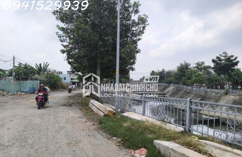 NHÀ NGÔ CHÍ QUỐC - HẺM XE HƠI VÀO NHÀ - 4 PHONG NGỦ -GIÁ 5TY900