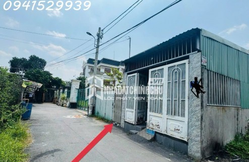 BÁN NHÀ CÂP 4 KÈM ĐẤT 268M2 NGANG 8,7 HẺM Ô TÔ GÂN TL43 CHỈ 10TY800
