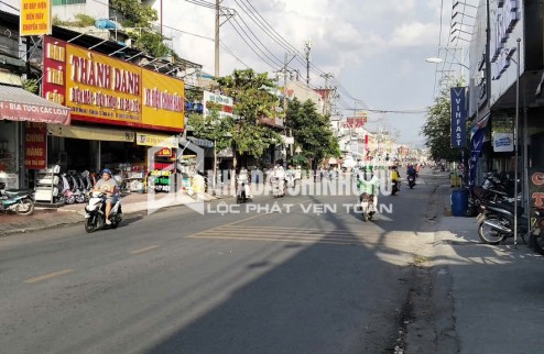 MĂT TIEN ĐƯỜNG TỈNH LO 43 -DT 203,7M2 ĐANG CHO THUÊ VỊ TRÍ KINH DOANH TỐT