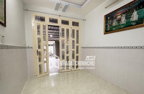 8 TRIỆU 5 CHO THUÊ NHÀ QUẬN 7 , 4x25