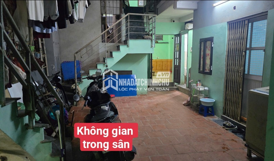 Cho thuê phòng trọ tại Cầu Diễn, dưới chân ga tàu Phú Diễn trên cao. Giá 3,5 triệu/ phòng