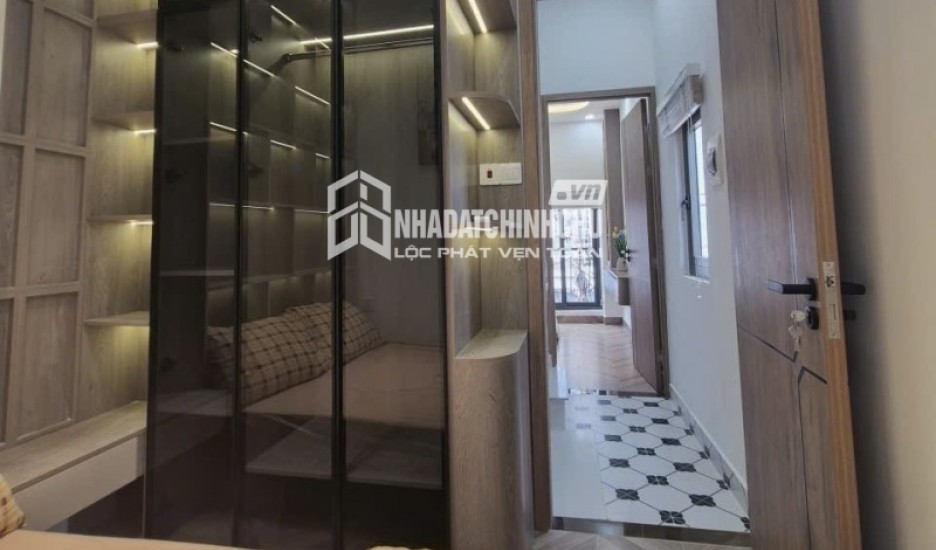 NHÀ MỚI FULL NỘI THẤT – HẺM Ô TÔ – CĂN GÓC 2 MẶT HẺM – GẦN CHỢ XÓM MỚI – 3.38 TỶ