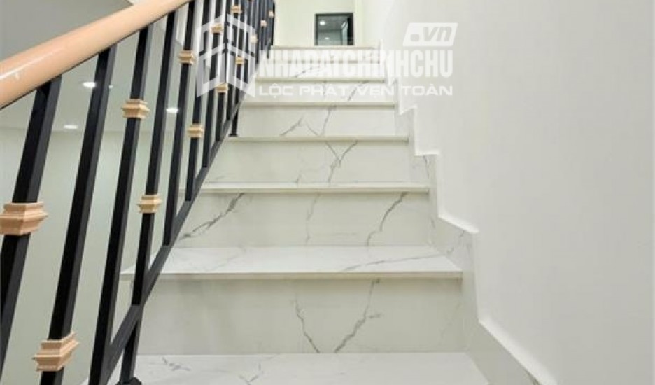BÁN NHÀ CẤP 4 HẺM NGUYỄN KHUYẾN SÁT CHỢ VĨNH HẢI TRUNG TÂM NHA TRANG – DIỆN TÍCH 42,6M² ĐẤT Ở ĐÔ THỊ HƯỚNG NAM SỔ HỒNG SẴN SÀNG CÔNG CHỨNG GIÁ 2 TỶ