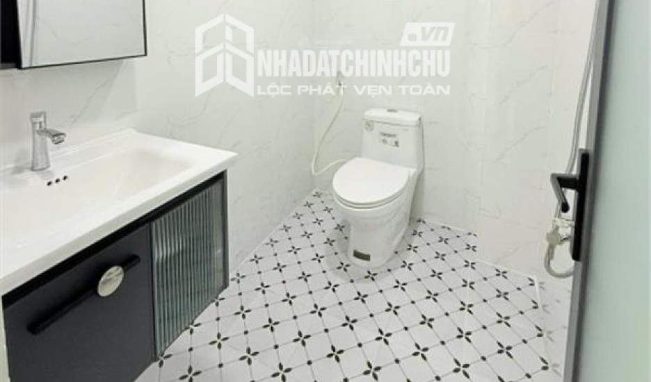 BÁN NHÀ CẤP 4 HẺM NGUYỄN KHUYẾN SÁT CHỢ VĨNH HẢI TRUNG TÂM NHA TRANG – DIỆN TÍCH 42,6M² ĐẤT Ở ĐÔ THỊ HƯỚNG NAM SỔ HỒNG SẴN SÀNG CÔNG CHỨNG GIÁ 2 TỶ