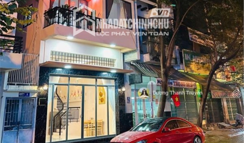 BÁN NHÀ PHỐ 4 TẦNG MẶT TIỀN ĐƯỜNG BÀ TRIỆU CẠNH GA NHA TRANG VỊ TRÍ KINH DOANH CÓ DÒNG TIỀN THUÊ 25 TRIỆU/THÁNG SỔ HỒNG CHÍNH CHỦ GIÁ 12 TỶ 500 TRIỆU