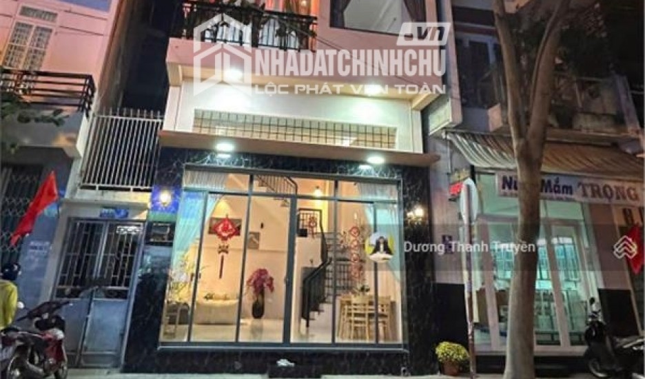 BÁN NHÀ PHỐ 4 TẦNG MẶT TIỀN ĐƯỜNG BÀ TRIỆU CẠNH GA NHA TRANG VỊ TRÍ KINH DOANH CÓ DÒNG TIỀN THUÊ 25 TRIỆU/THÁNG SỔ HỒNG CHÍNH CHỦ GIÁ 12 TỶ 500 TRIỆU