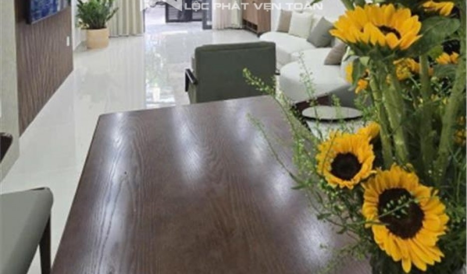 CHO THUÊ NHÀ VƯỜN PHỐ CỔ MẶT TIỀN ĐƯỜNG MẠC ĐỈNH CHI KHU BÀN CỜ TRUNG TÂM NHA TRANG – DIỆN TÍCH ĐẤT 312M² MẶT TIỀN KHỦNG 16,5M SÂN VƯỜN HỒ CẢNH QUAN