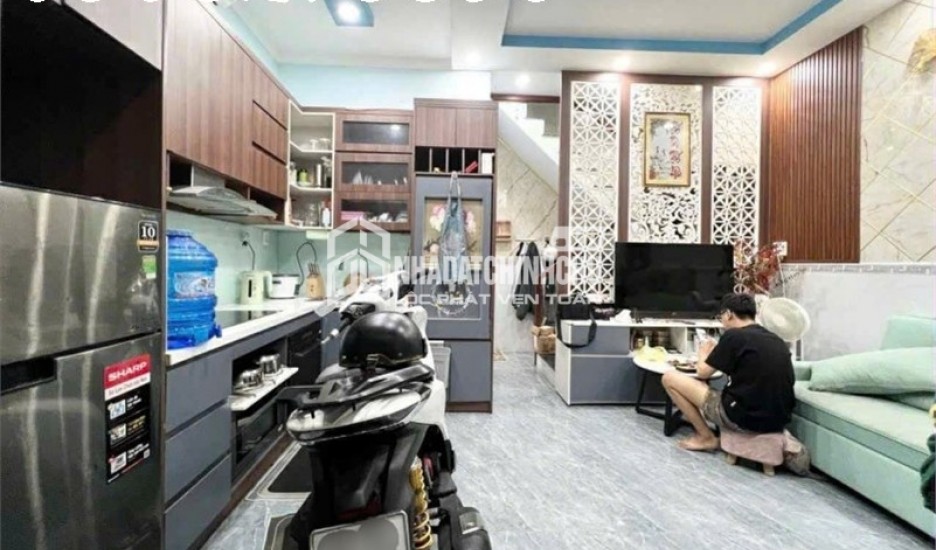 NHÀ MỚI ĐẸP - VINCOM QUANG TRUNG - THÔNG SỐ VÀNG NGANG KHỦNG 5 x 5.2 - TẶNG NỘI THẤT XỊN - CHỈ 3.x TỶ