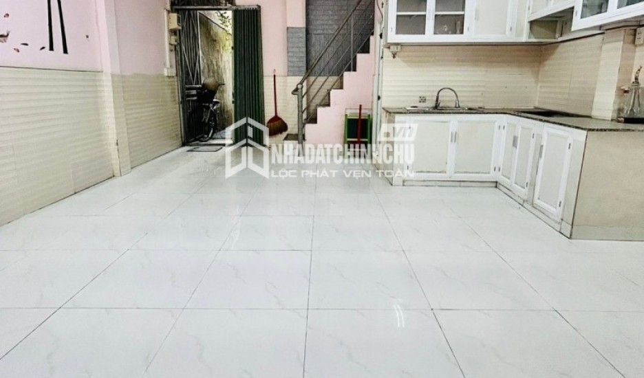 CHÍNH CHỦ BÁN NHÀ ĐẸP GIÁ RẺ - 35M2 - NHỈNH 3 TỶ