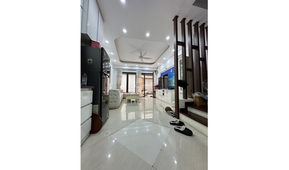Ô tô đỗ cửa Bát Khối 8 tỷ xây dựng kiên cố