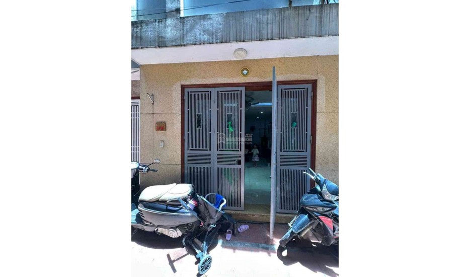 Bán nhà Thạch Bàn 6 tỷ 34m ô tô gần nhà, ngõ nông