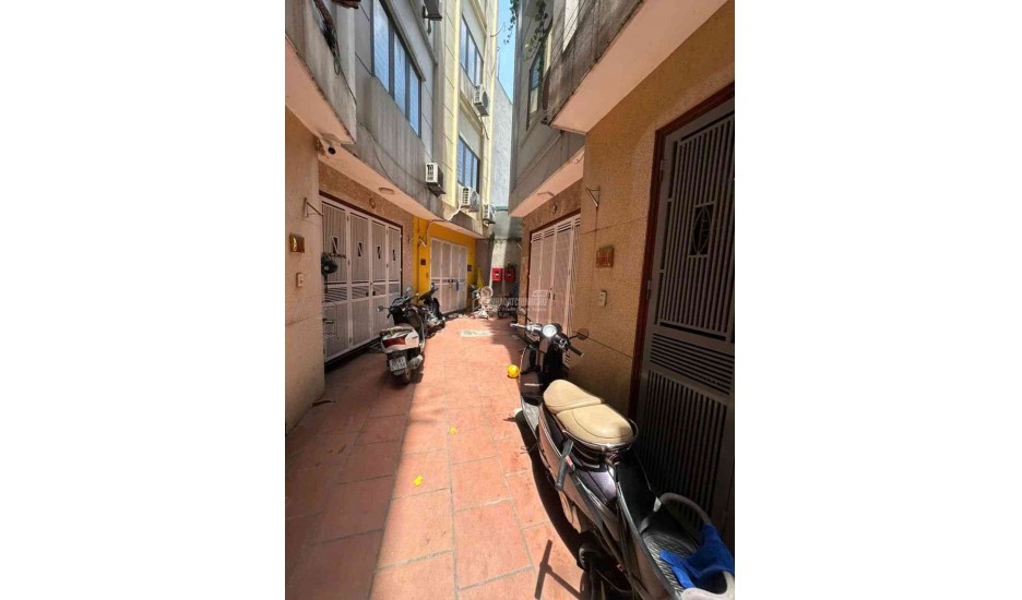 Bán nhà Thạch Bàn 6 tỷ 34m ô tô gần nhà, ngõ nông