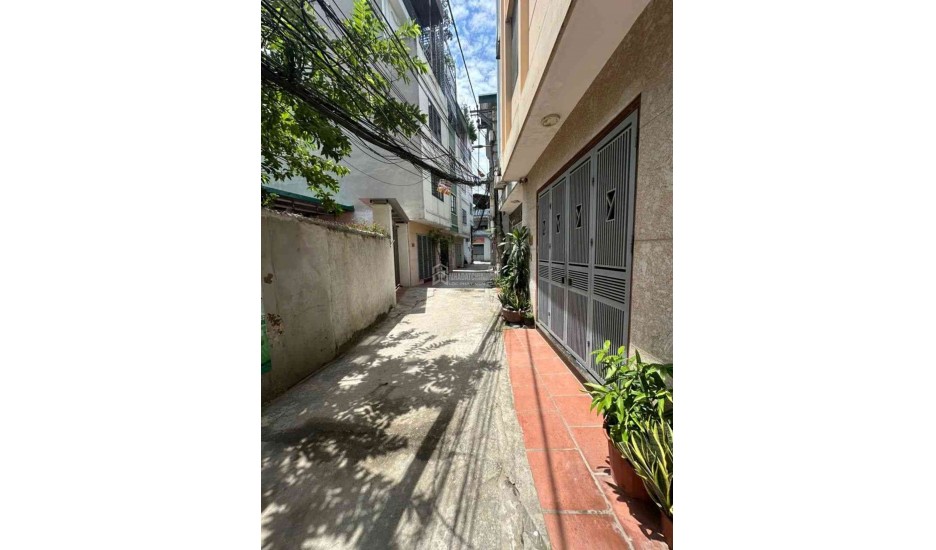 Bán nhà Thạch Bàn 6 tỷ 34m ô tô gần nhà, ngõ nông