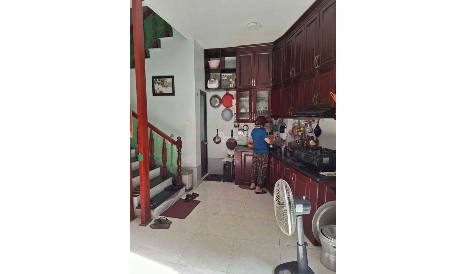 Phố Trạm 7 tỷ ô tô đỗ cửa nhà,sổ đỏ long biên