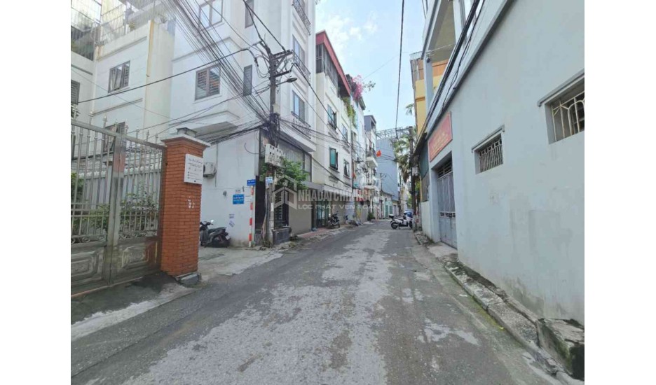 Thạch Bàn 7.5 tỷ lô góc,ô tô đỗ cửa,sổ đỏ Long Biên