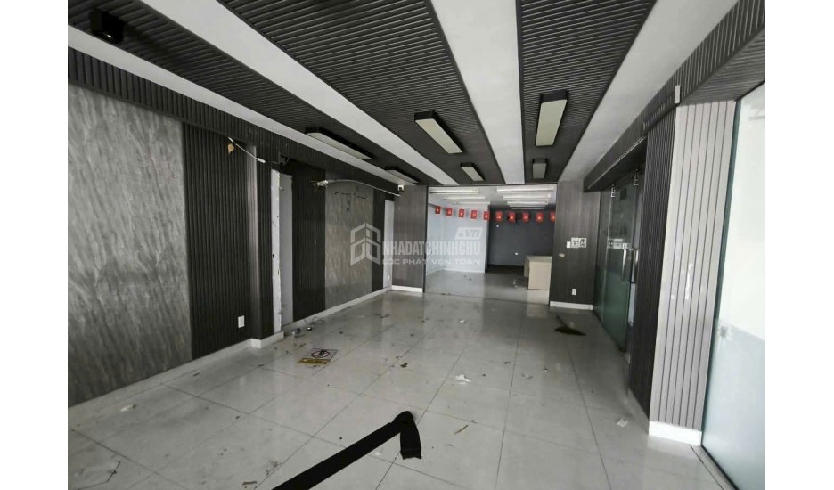 TÒA NHÀ GẦN 1000M² SỬ DỤNG – CÓ THANG MÁY