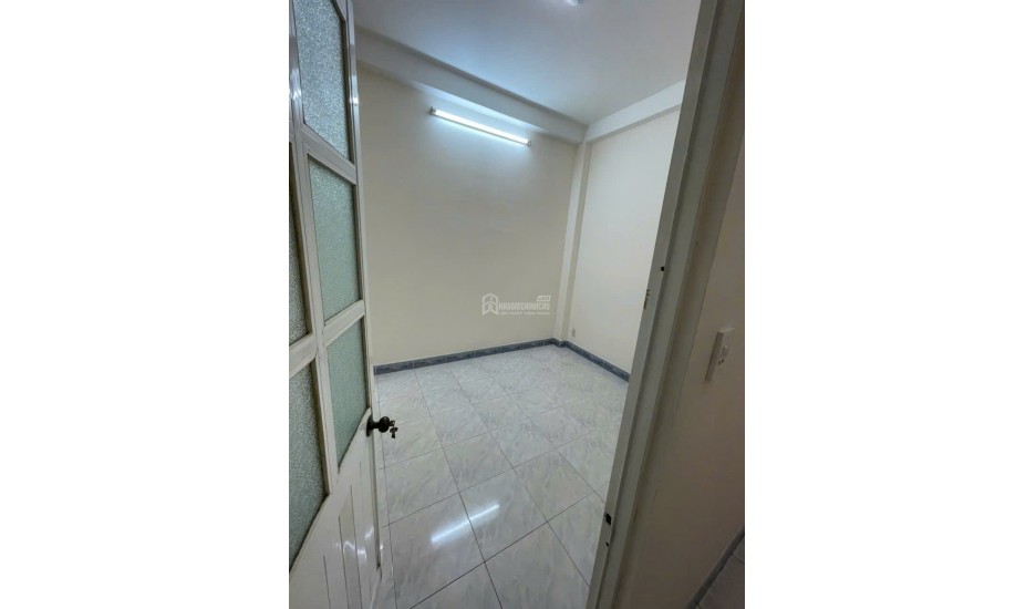 CHO THUÊ NHÀ - Hồ Văn Huê, P.9, Q.Phú Nhuận - 96m2 - 2PN 2WC - 9tr/tháng
