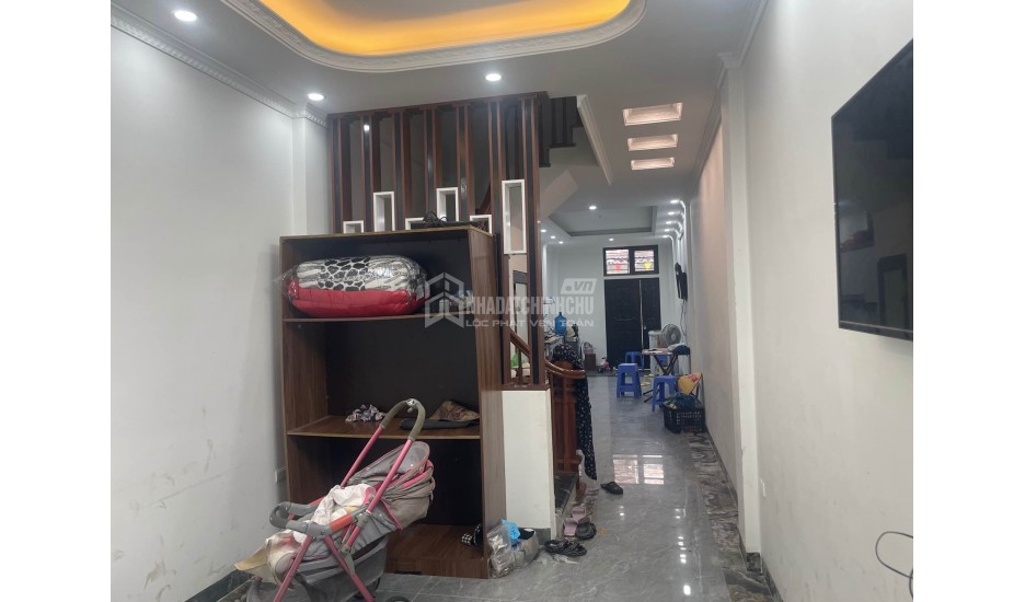 Ngõ thông Đức Giang 8 tỷ 55m ô tô qua nhà