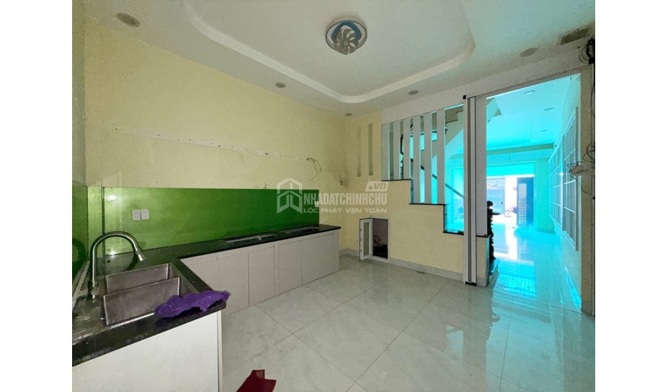 NHÀ 3 TẦNG BTCT – 7 PHÒNG NGỦ – 6 WC – Ô TÔ VÀO NHÀ – SÁT CÔNG VIÊN PHẦN MỀM QUANG TRUNG TÔ KÝ Q12