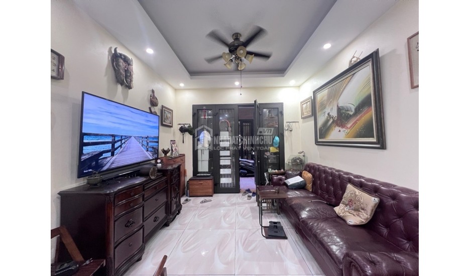Nhà Ngọc Thụy 5 tầng 4.9 tỷ 30m gần ô tô, ngõ nông, sổ đỏ