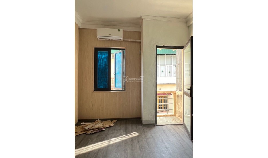 Bán nhà 6 tỷ 4 tầng ô tô đỗ cửa,ngõ thông Sài Đồng,Long Biên