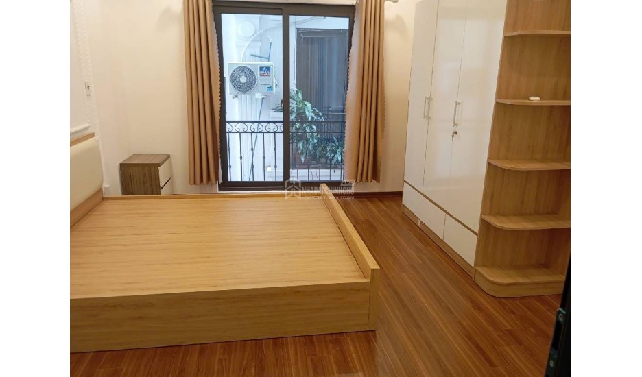 Căn nhà 5 tầng 30m Phúc Lợi 5.6 tỷ, sổ đỏ Long Biên