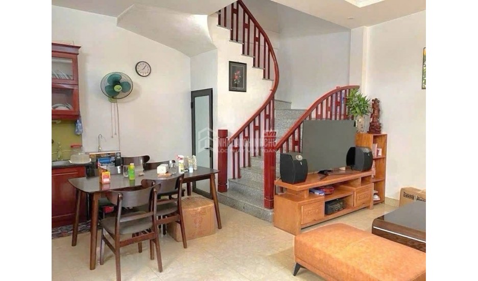 Bán nhà Bát Khối lô góc 8 tỷ 36m ô tô qua nhà, sổ đỏ long biên