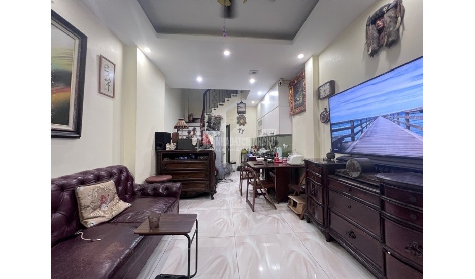 Nhà Ngọc Thụy 5 tầng 4.9 tỷ 30m gần ô tô, ngõ nông, sổ đỏ