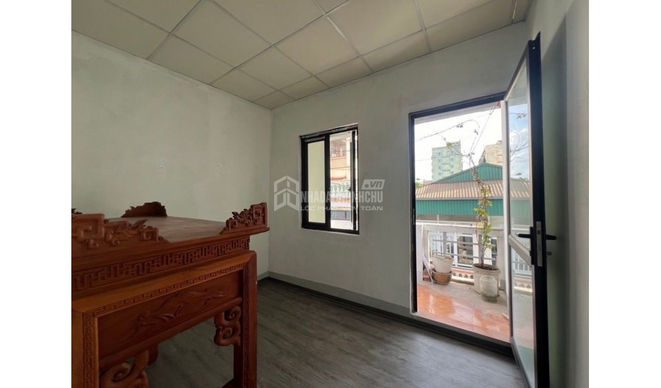 Bán nhà 6 tỷ 4 tầng ô tô đỗ cửa,ngõ thông Sài Đồng,Long Biên
