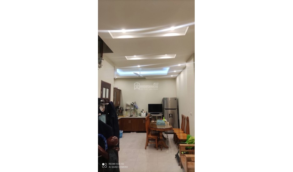 Nguyễn Văn Linh 7 tỷ 32m nhà dân 7 tầng,ô tô trong nhà Long Biên