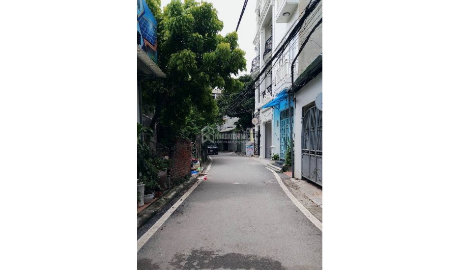 Nguyễn Văn Linh 7 tỷ 32m nhà dân 7 tầng,ô tô trong nhà Long Biên