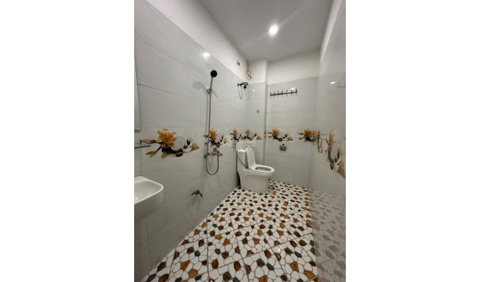 BÁN NHÀ THÔN HẠ