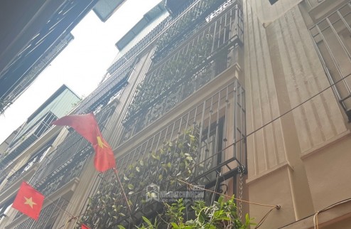 Nhà Ngọc Thụy 5 tầng 4.9 tỷ 30m gần ô tô, ngõ nông, sổ đỏ
