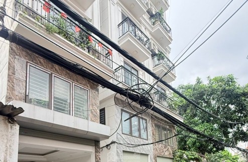 Thạch Bàn Long Biên 13 tỷ 7 tầng thang máy - ô tô đỗ ngày đêm.