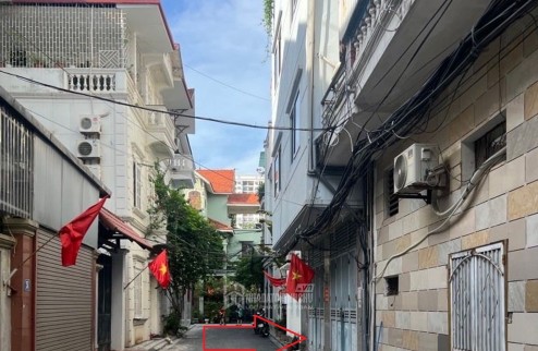 Bán nhà 6 tỷ 4 tầng ô tô đỗ cửa,ngõ thông Sài Đồng,Long Biên