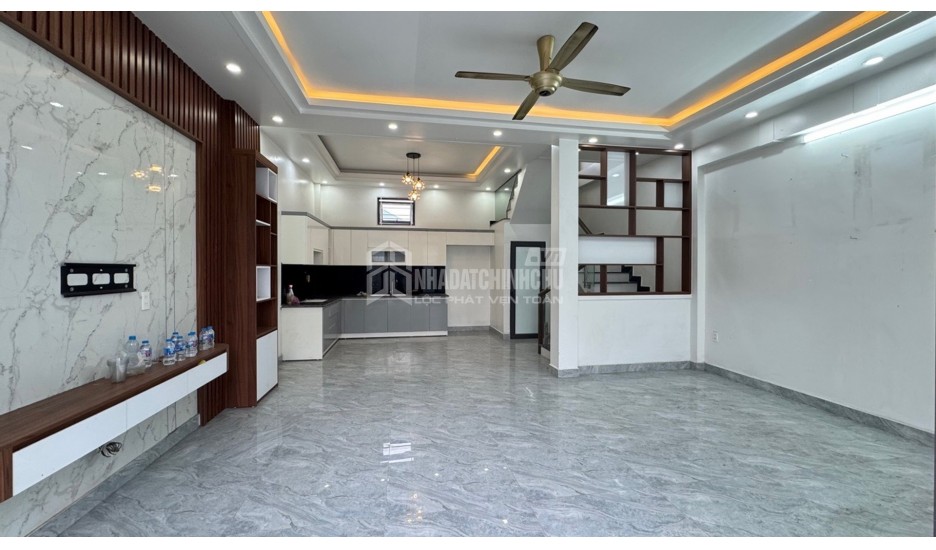NHÀ 3 TẦNG - NGÕ Ô TÔ ĐỖ CỬA - 3 NGỦ KHÉP KÍN - 2,35đ