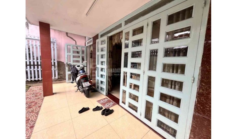 Bán đất tặng nhà - Huỳnh Tấn Phát 136m2 1 tầng, nở hậu 6,75m - 60m ra mặt tiền, chỉ 7.9 tỷ