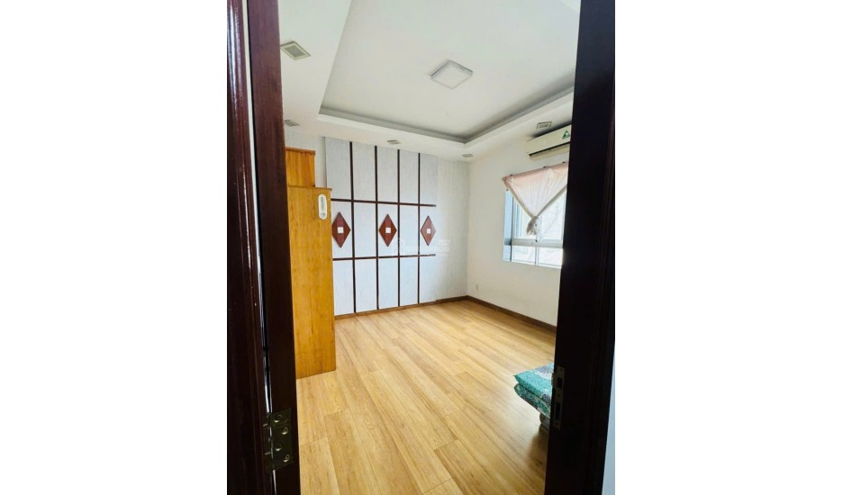 Cho thuê CC Moscow Q12 sát KCN Tân Bình 90m2, 3PN, sân vườn,11tr/th