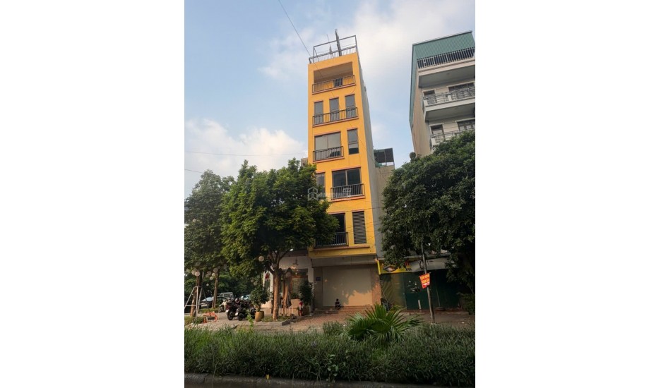 Chính chủ cho thuê nhà mặt phố 60m2 x 6 tầng gần cổng siêu thị Aeon Mall Hà Đông
