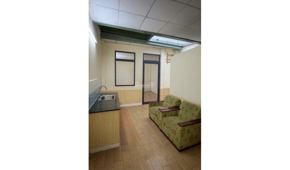 Cho thuê ngay chợ bà Chiểu - nhà C4 , 60m2 chỉ 11tr