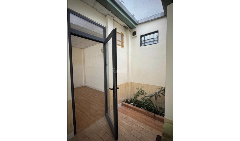 Cho thuê ngay chợ bà Chiểu - nhà C4 , 60m2 chỉ 11tr