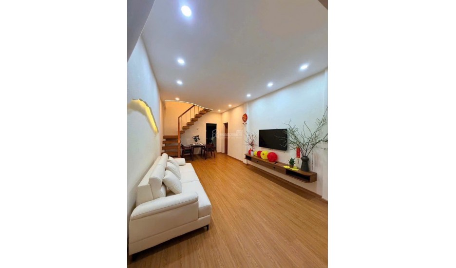 BÁN NHÀ 2 TẦNG PHẠM PHÚ THỨ -SÁT  CHỢ HÀN -,FULL NỘI THÂT ,20M RA ĐƯỜNG BĂCH ĐẰNG