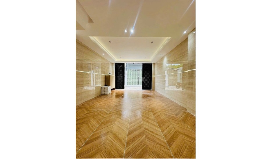 (HIẾM) Bán nhà NGUYỄN THỊ THẬP, 75M2, ô tô đậu cửa, giá 4,9 tỷ