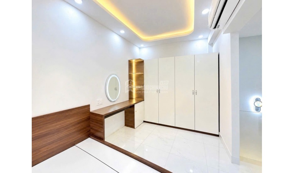 Ngộp,Bán nhà Huỷnh Tấn Phát, ngang 5m, 4PN 3WC, 3 tầng, chỉ 4.xx tỷ mini
