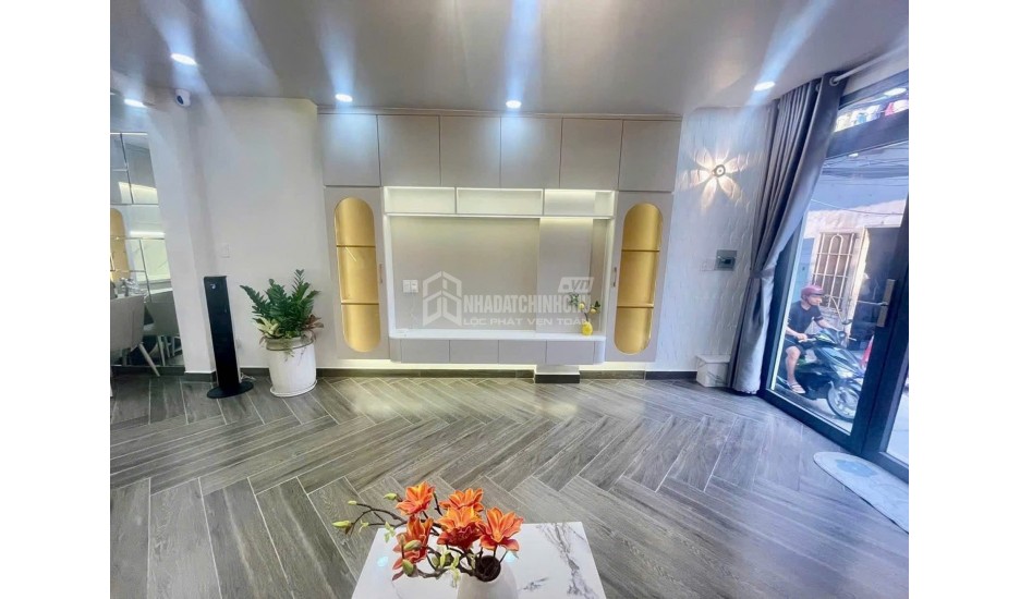 Bán nhà gần Nguyễn Thị Thập, hẻm XH, ngang 6m, 72m2, 3 tầng, giá 4,5 tỷ